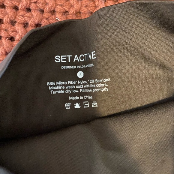 Set Active Sculptflex leggings in espresso. Size small.  Gently worn - Picture 3 of 3